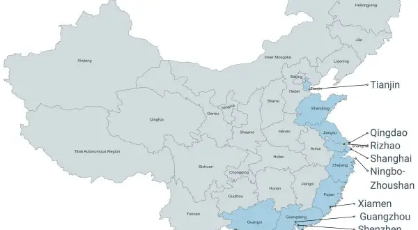 Karte von China mit hervorgehobenen Provinzen und den wichtigsten Seehäfen wie Tianjin, Qingdao, Shanghai und Guangzhou.