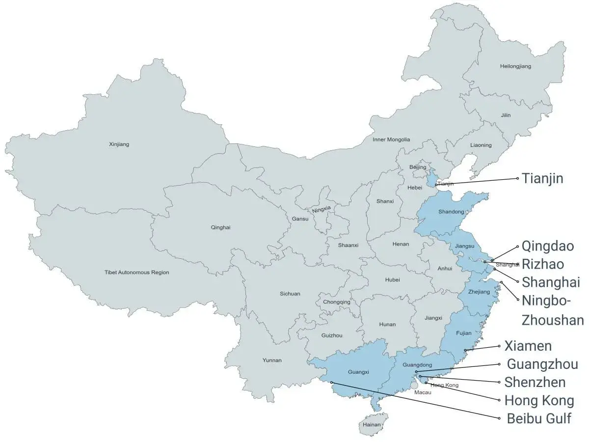 Karte von China mit hervorgehobenen Provinzen und den wichtigsten Seehäfen wie Tianjin, Qingdao, Shanghai und Guangzhou.