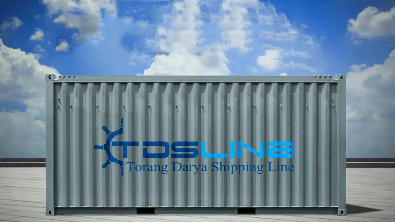 Grauer vgm container mit blauem Logo von Torang Darya Shipping Line vor blauem Himmel mit Wolken.