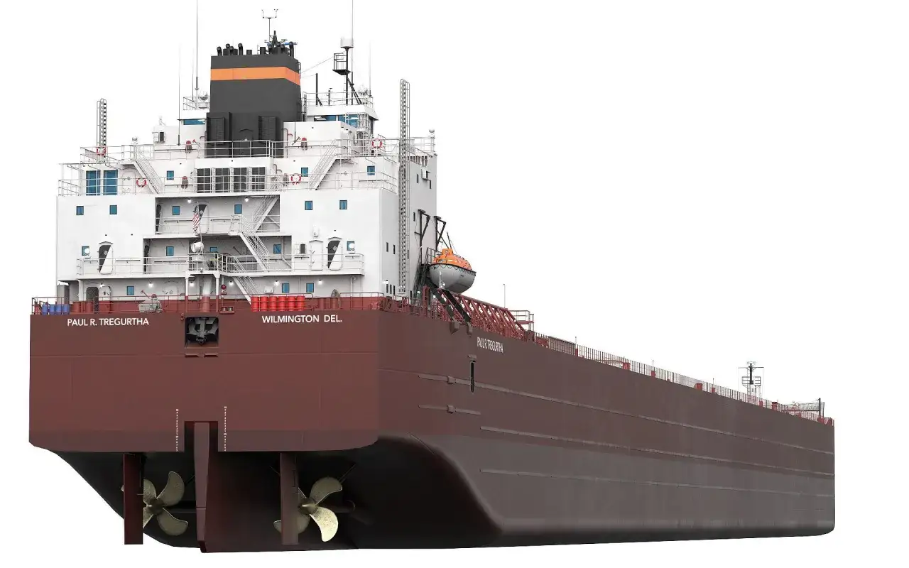 Das Frachtschiff PAUL R. TREGURTHA mit zwei Propellern und der Aufschrift